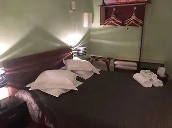 Inn Hotellerie Des Etangs Peronne (Somme)